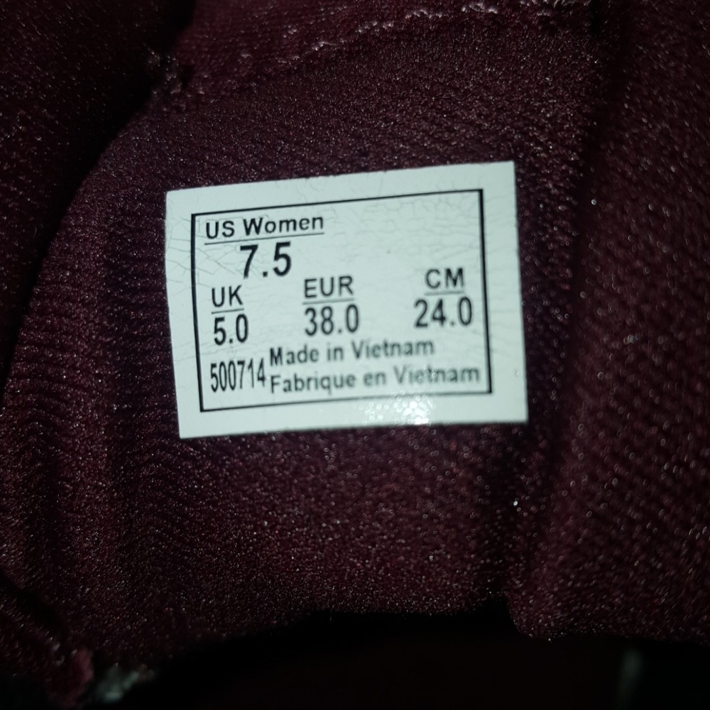 Vans - Picture 2 of 4